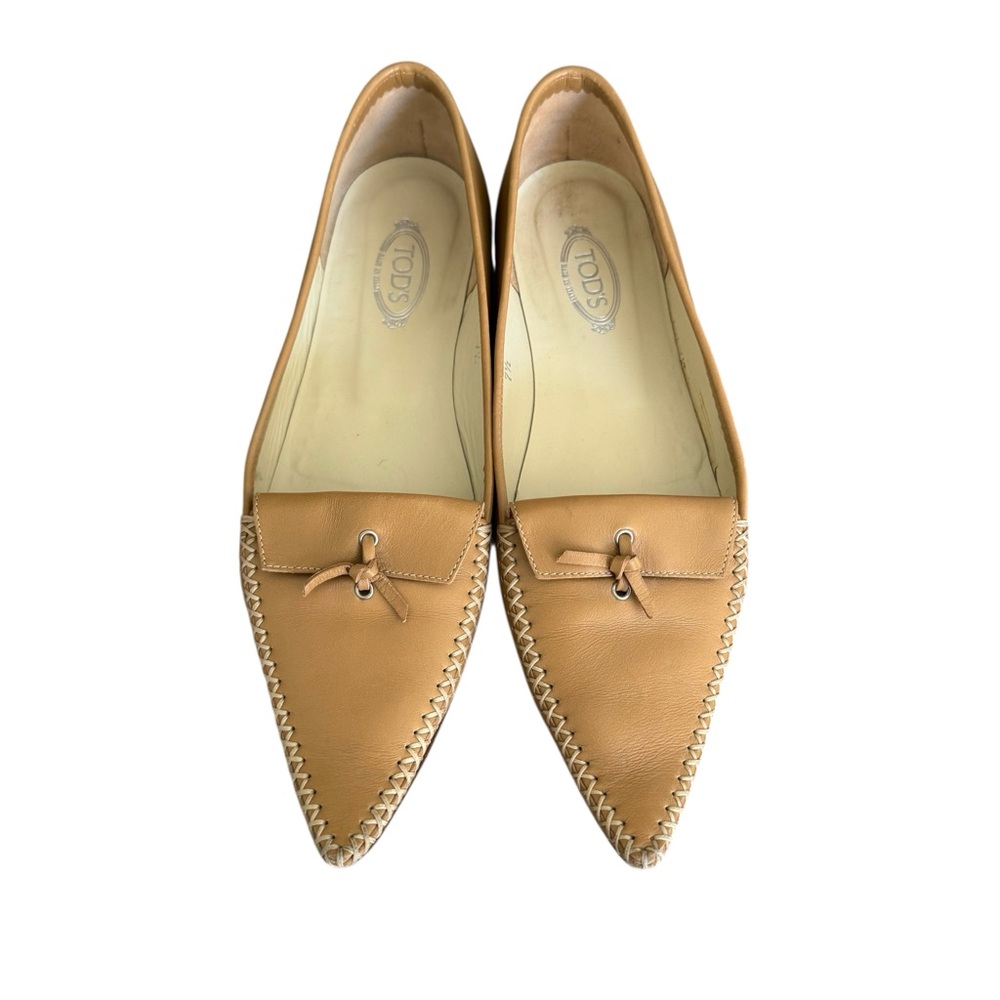 Tod’s Pointed Toe Moc Flats Tan Loafers